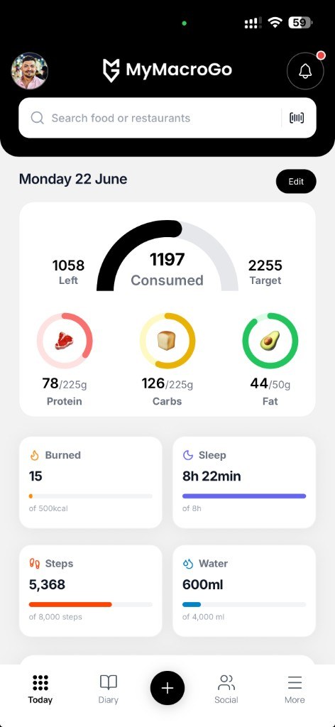 MyMacroGo Today screen showing calories, macros, steps and daily progress